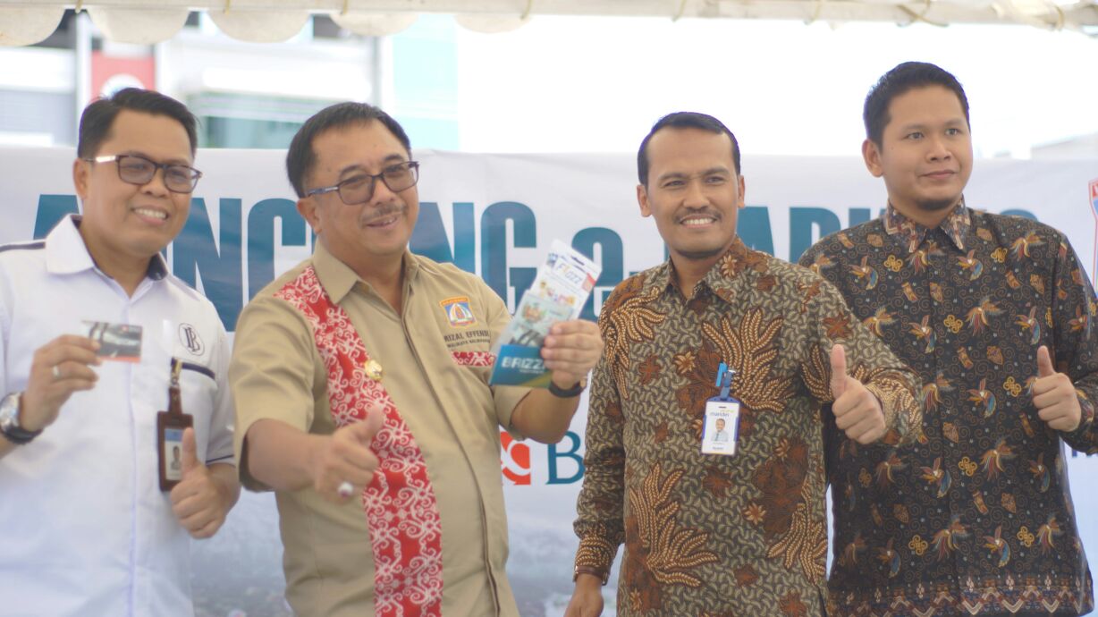 Praktis, Bayar Parkir Cukup Menggunakan Uang Elektronik